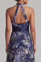 Laden Sie das Bild in den Galerie-Viewer, Marineblauer A-Linien-Neckholderhals Blumen-Midi-Mutter-der-Braut-Kleid