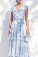 Laden Sie das Bild in den Galerie-Viewer, Chiffon-A-Linie blaues Blumenkleid mit V-Ausschnitt und gestuftem langen Rüschen-Mutter-der-Braut-Kleid mit Gürtel