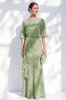 Laden Sie das Bild in den Galerie-Viewer, Salbeigrüner Meerjungfrauen-Chiffon mit Blumenrüschen mit Bateau-Ausschnitt und langem Mutter-der-Braut-Kleid