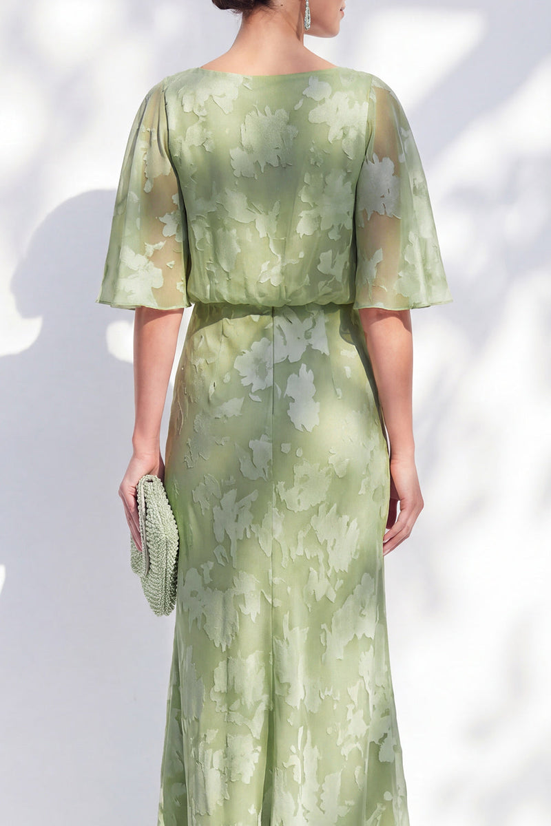 Laden Sie das Bild in den Galerie-Viewer, Salbeigrüner Meerjungfrauen-Chiffon mit Blumenrüschen mit Bateau-Ausschnitt und langem Mutter-der-Braut-Kleid