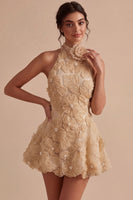 Laden Sie das Bild in den Galerie-Viewer, A-Linie Daffodil Blumen Neckholder Kurzes Abendkleid mit Perlen