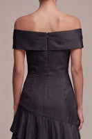 Laden Sie das Bild in den Galerie-Viewer, Off-the-shoulder A-Line langes Black-Tie-Kleid mit Rüschen
