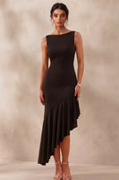 Laden Sie das Bild in den Galerie-Viewer, Asymmetrisches Bootsausschnitt-Meerjungfrauenkleid mit Black-Tie-Kleid und Rüschen