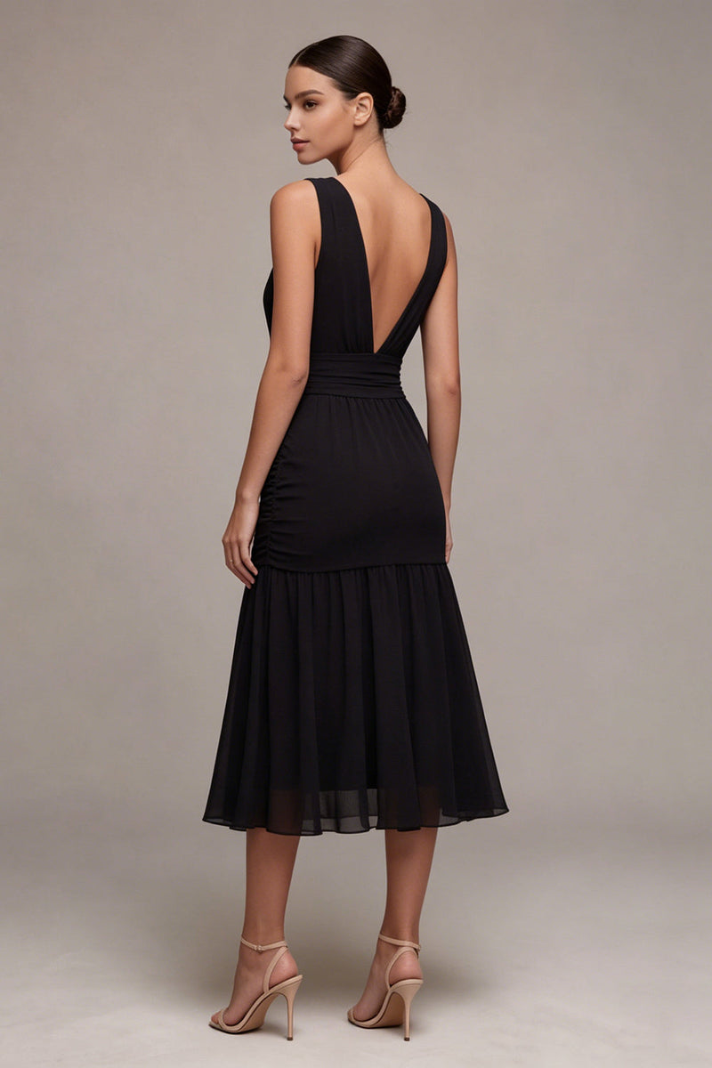Laden Sie das Bild in den Galerie-Viewer, V-Ausschnitt mit gerafftem A-Linie Rückenloses Midi-Black-Tie-Kleid