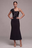 Laden Sie das Bild in den Galerie-Viewer, Meerjungfrauen-Spaghettiträger Midi Black-Tie-Kleid mit Schleife