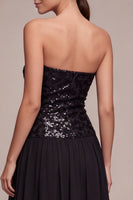 Laden Sie das Bild in den Galerie-Viewer, Glitzerndes trägerloses A-Line-Midi-Black-Tie-Kleid mit Pailletten