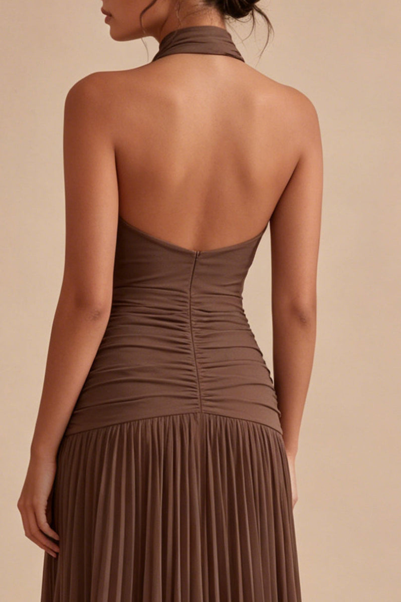 Laden Sie das Bild in den Galerie-Viewer, Dunkles Kaffee-Halter mit Falten auf langen A-Linien Rückenloses Festkleid