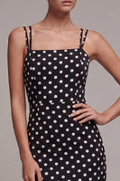 Laden Sie das Bild in den Galerie-Viewer, Schwarz-weißes Meerjungfrauen-Spaghetti-Träger Midi-Polka-Dots-Kleid