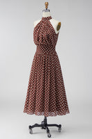 Laden Sie das Bild in den Galerie-Viewer, Kaffeeweißes A-Linien-Chiffon-Chiffon-Kleid mit Backless Midi Polka Dots