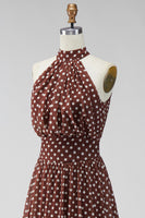 Laden Sie das Bild in den Galerie-Viewer, Kaffeeweißes A-Linien-Chiffon-Chiffon-Kleid mit Backless Midi Polka Dots