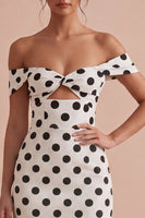 Laden Sie das Bild in den Galerie-Viewer, Bodycon weiß-schwarzes Schlüsselloch-Off-the-shoulder Midi-Polkadots-Kleid