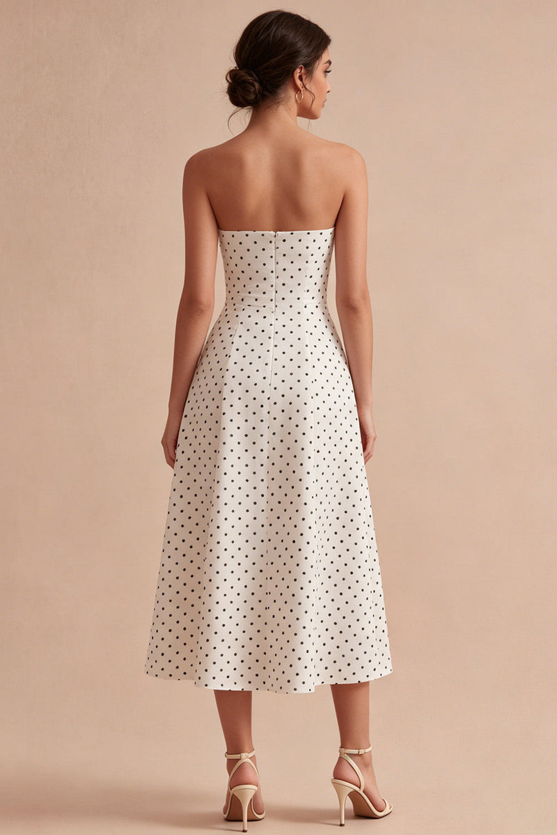 Laden Sie das Bild in den Galerie-Viewer, Weiß-schwarzes trägerloses A-Line-Midi-Polka-Dots-Kleid