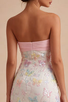 Laden Sie das Bild in den Galerie-Viewer, Glitzerndes pink-weißes, geblümtes, enges Mini-Trägerloses Abschlusskleid mit Perlen zum Abschluss