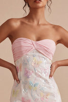 Laden Sie das Bild in den Galerie-Viewer, Glitzerndes pink-weißes, geblümtes, enges Mini-Trägerloses Abschlusskleid mit Perlen zum Abschluss
