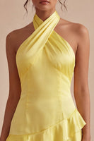 Laden Sie das Bild in den Galerie-Viewer, Ein kurzes Line-Neckholder-Halter, rückenloses Abschlusskleid mit Rüschen