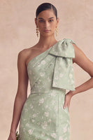 Laden Sie das Bild in den Galerie-Viewer, Einschulter-Blumen-Salbei-Meerjungfrauen-Brautjungfernkleid