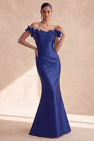 Laden Sie das Bild in den Galerie-Viewer, Dunkles marineblaues, schulterfreies Meerjungfrauen-Satin-Langes-Abendkleid mit 3D-Blumen