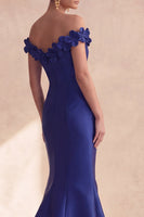 Laden Sie das Bild in den Galerie-Viewer, Dunkles marineblaues, schulterfreies Meerjungfrauen-Satin-Langes-Abendkleid mit 3D-Blumen
