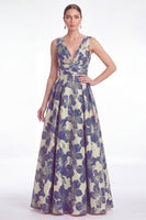 Laden Sie das Bild in den Galerie-Viewer, A-Linie blaues Blumen-Jacquard-V-Ausschnitt Langes Mutter-der-Braut-Kleid