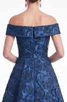 Laden Sie das Bild in den Galerie-Viewer, Off-the-shoulder blaues A-Linien-Blumenkleid in Jacquard Long Mother of the Bride