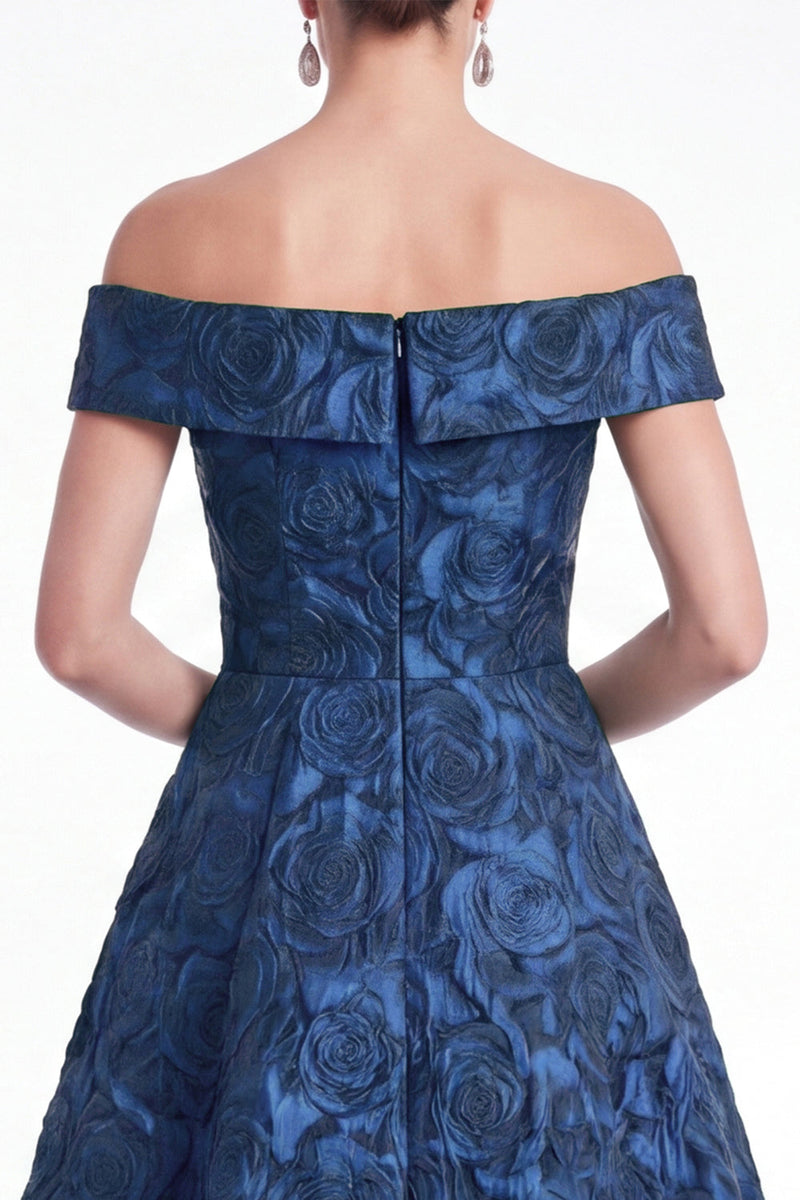 Laden Sie das Bild in den Galerie-Viewer, Off-the-shoulder blaues A-Linien-Blumenkleid in Jacquard Long Mother of the Bride