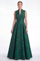 Laden Sie das Bild in den Galerie-Viewer, A-Linie grüne Blume Jacquard V-Ausschnitt Mutter der Braut Kleid
