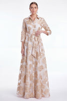 Laden Sie das Bild in den Galerie-Viewer, Champagner-A-Linie Jacquard Langes Mutter-der-Braut-Kleid mit Gürtel