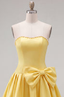 Laden Sie das Bild in den Galerie-Viewer, Mint strapless Pearls A-Line Homecoming-Kleid mit Schleife