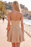 Laden Sie das Bild in den Galerie-Viewer, Gelbes Sweetheart A-Linie Pearls Korsett Kurzes Abendkleid mit Schleife
