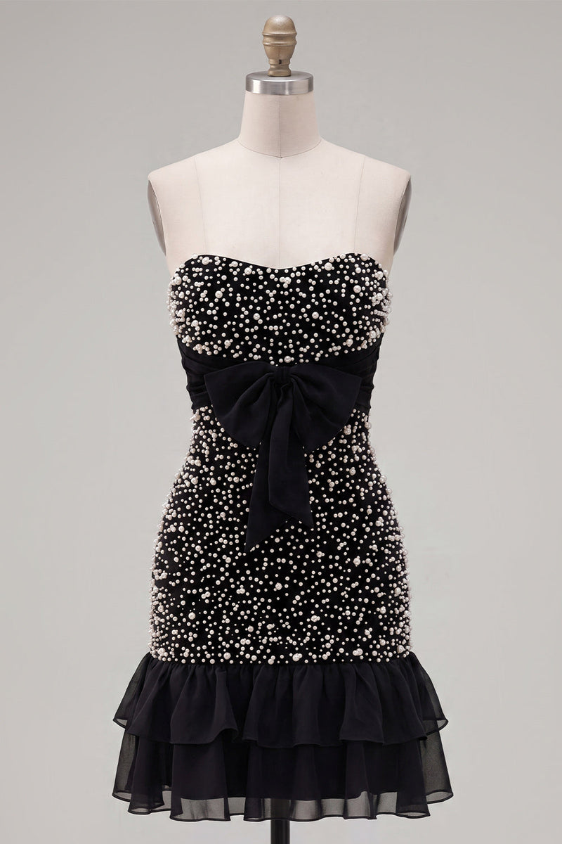 Laden Sie das Bild in den Galerie-Viewer, Schwarzes, trägerloses Bodycon-Perlen-Rüschen-Homecoming-Kleid mit Schleife