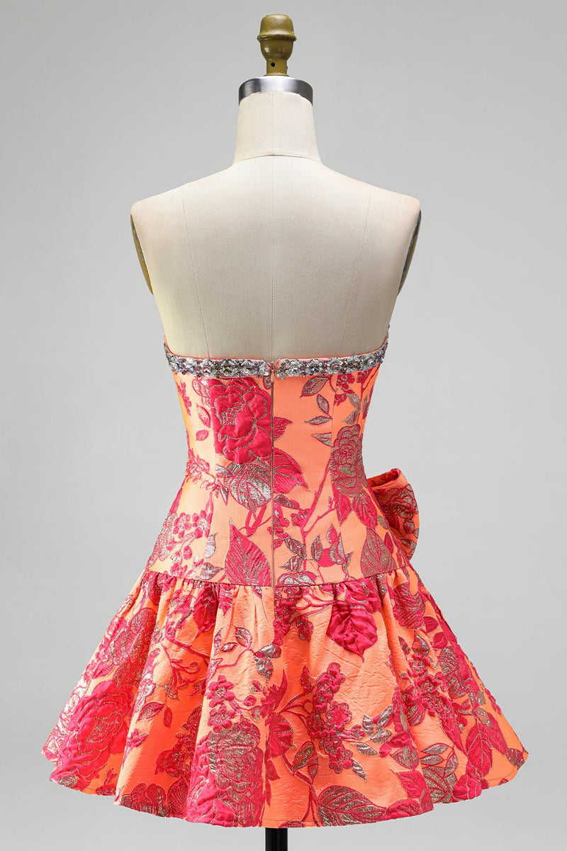 Laden Sie das Bild in den Galerie-Viewer, Orange Jacquard A-Linie Trägerloses Rhstone Rüschen Kurzes Abendkleid mit Schleife
