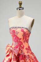 Laden Sie das Bild in den Galerie-Viewer, Orange Jacquard A-Linie Trägerloses Rhstone Rüschen Kurzes Abendkleid mit Schleife
