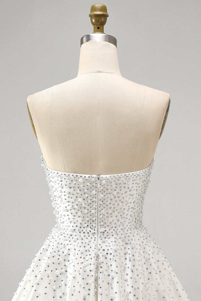 Laden Sie das Bild in den Galerie-Viewer, Weißes, trägerloses Mini-Perlen-Homecoming-Kleid mit Perlen-Ketten aus A-Line