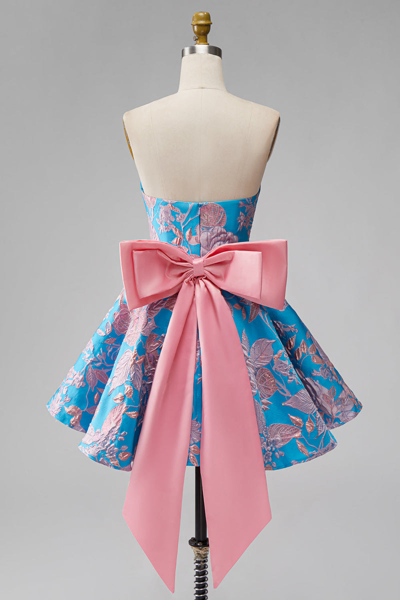 Laden Sie das Bild in den Galerie-Viewer, Blaues Jacquard A-Line trägerloses kurzes Homecoming-Kleid mit Schleife