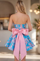 Laden Sie das Bild in den Galerie-Viewer, Blaues Jacquard A-Line trägerloses kurzes Homecoming-Kleid mit Schleife