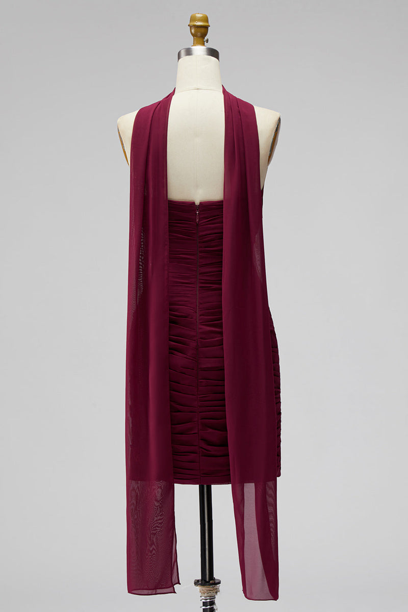 Laden Sie das Bild in den Galerie-Viewer, Burgunderrotes, gerafftes, trägerloses, bodycon Chiffon Kurzes Homecoming-Kleid mit drapiertem Halsband