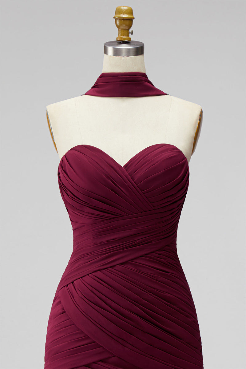 Laden Sie das Bild in den Galerie-Viewer, Burgunderrotes, gerafftes, trägerloses, bodycon Chiffon Kurzes Homecoming-Kleid mit drapiertem Halsband