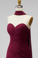 Laden Sie das Bild in den Galerie-Viewer, Burgunderrotes, gerafftes, trägerloses, bodycon Chiffon Kurzes Homecoming-Kleid mit drapiertem Halsband
