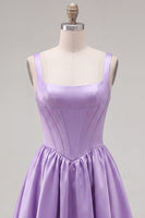 Laden Sie das Bild in den Galerie-Viewer, A-Linie fuchsiafarbenes, quadrathalsiges Korsett-Satin-Homecoming-Kleid