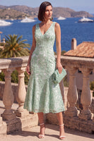 Laden Sie das Bild in den Galerie-Viewer, A-Linie blaues V-Ausschnitt Midi-Blumenkleid mit Perlen