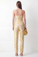 Laden Sie das Bild in den Galerie-Viewer, Gelbe zweiteilige trägerlose, florale Jacquard Slim Fit Damenanzüge