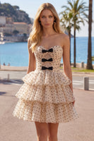 Laden Sie das Bild in den Galerie-Viewer, Aprikosenschwarzes A-Linien-Sweetheart Chiffon gestuftes Homecoming-Kleid mit Schleife