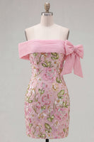 Laden Sie das Bild in den Galerie-Viewer, Off-the-shoulder pinkes Bodycon-Blumen-Homecoming-Kleid mit Pailletten