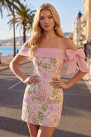 Laden Sie das Bild in den Galerie-Viewer, Off-the-shoulder pinkes Bodycon-Blumen-Homecoming-Kleid mit Pailletten