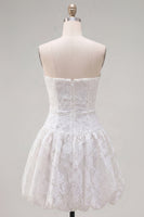 Laden Sie das Bild in den Galerie-Viewer, A-Line weißes Sweetheart Blumen-Homecoming-Kleid
