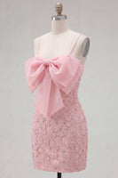 Laden Sie das Bild in den Galerie-Viewer, Rosa Bodycon Spaghetti-Träger mit Perlen, Blumen-Homecoming-Kleid mit Schleife