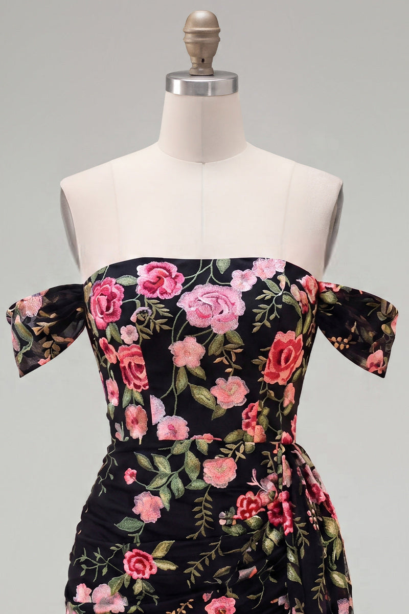 Laden Sie das Bild in den Galerie-Viewer, Schwarzes Off-the-Shoulder Bodycon Blumen-Homecoming-Kleid mit Schärpe