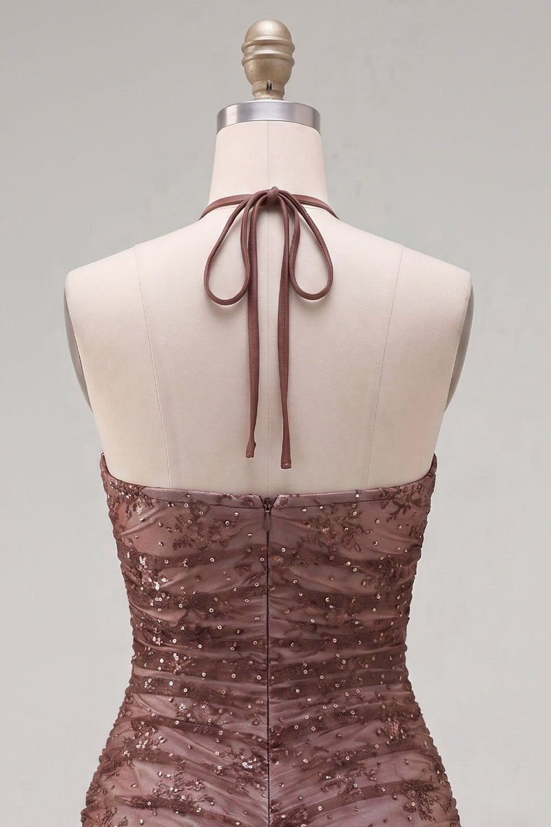 Laden Sie das Bild in den Galerie-Viewer, Chocolate Bodycon Neckholderhals-Homecoming-Kleid mit Perlen