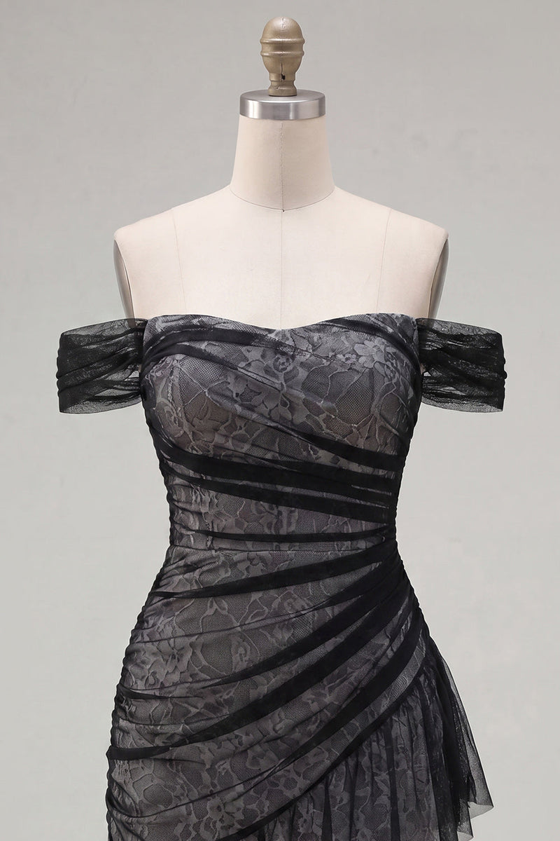 Laden Sie das Bild in den Galerie-Viewer, Off-the-shoulder schwarzer Tüll-Bodycon Asymmetrisches Homecoming-Kleid mit Rüschen