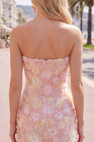 Laden Sie das Bild in den Galerie-Viewer, Pinkes, trägerloses, florales Short-Bodycon-Homecoming-Kleid mit Perlen